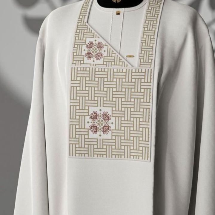 White agbada 3 quarter sleeve hand